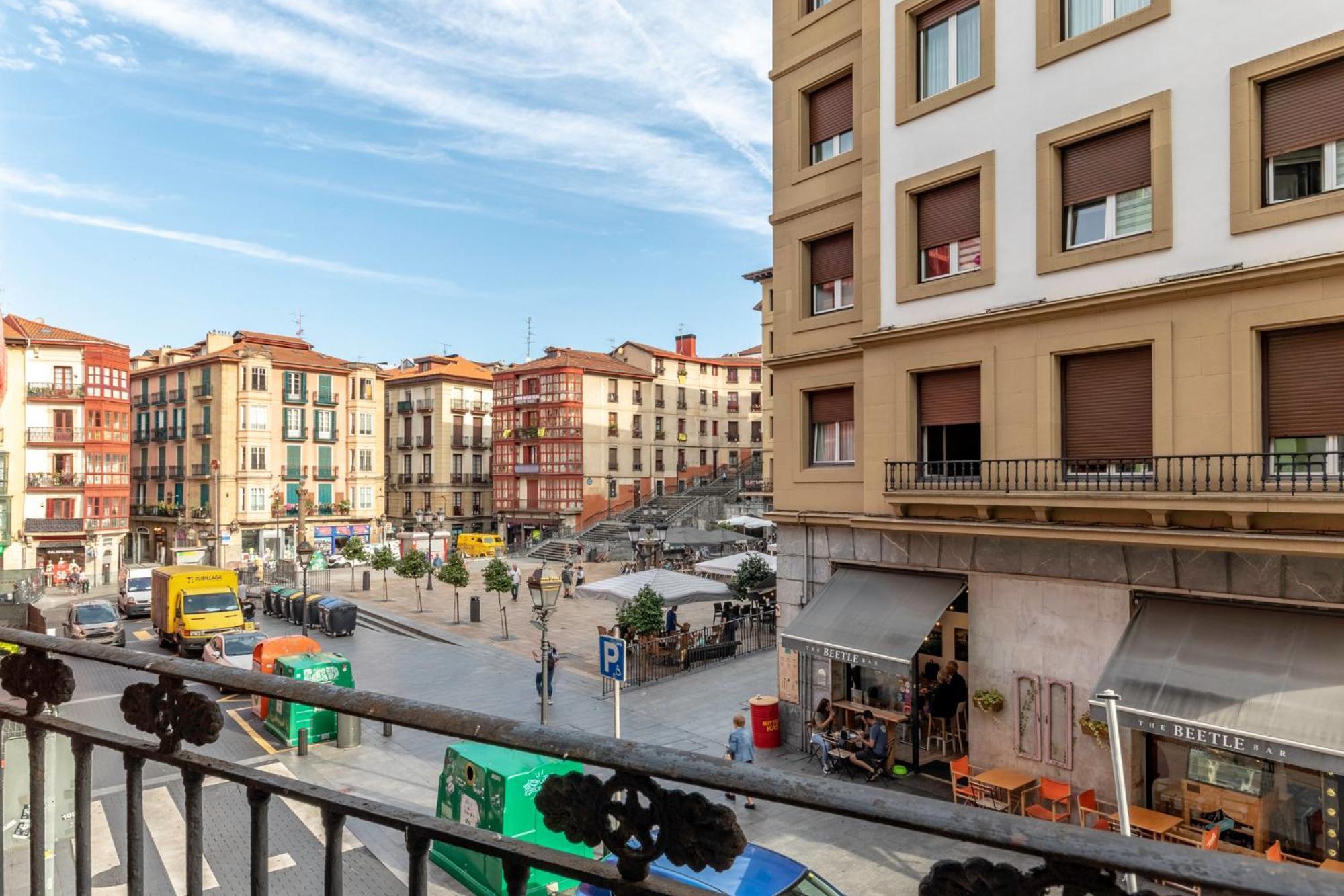 Plaza Unamuno - Casco Viejo - Parking Opcional Bilbao Exteriör bild